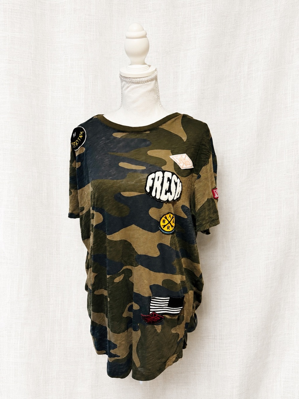American Rag Cie XL Camo Patch T-Shirt Oversized Military Y2K Streetwear